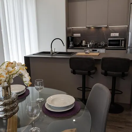 アパート Mini Escape *